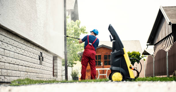 Best Garage Pressure Washing  in Inglis, FL